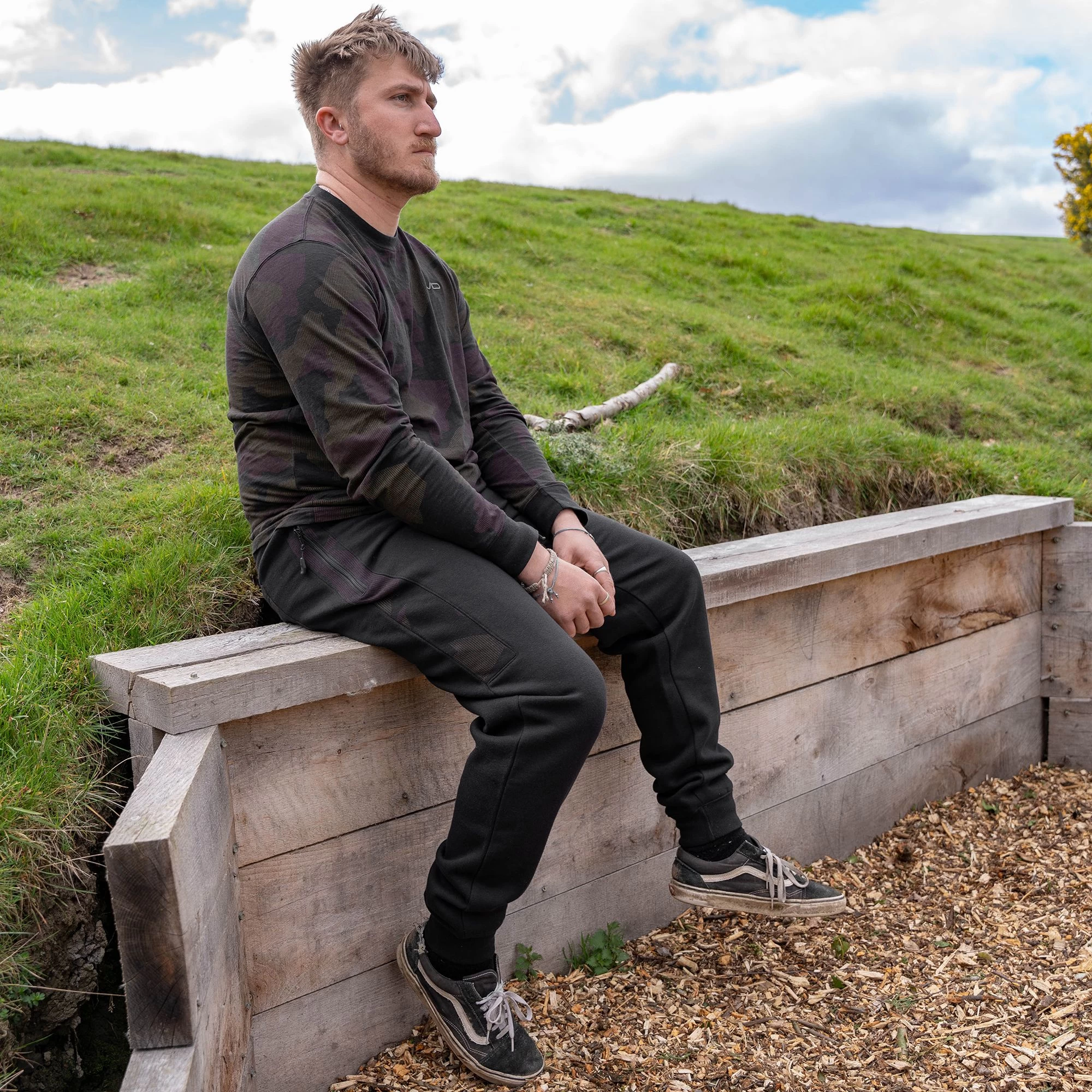 Avid Carp Distortion Black Joggers 9 Avid Carp Distortion Black Joggers - Image 7