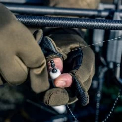 Trakker Thermal Stretch Gloves -Fishing Finesse Finds sd4izx5u638054940033173520